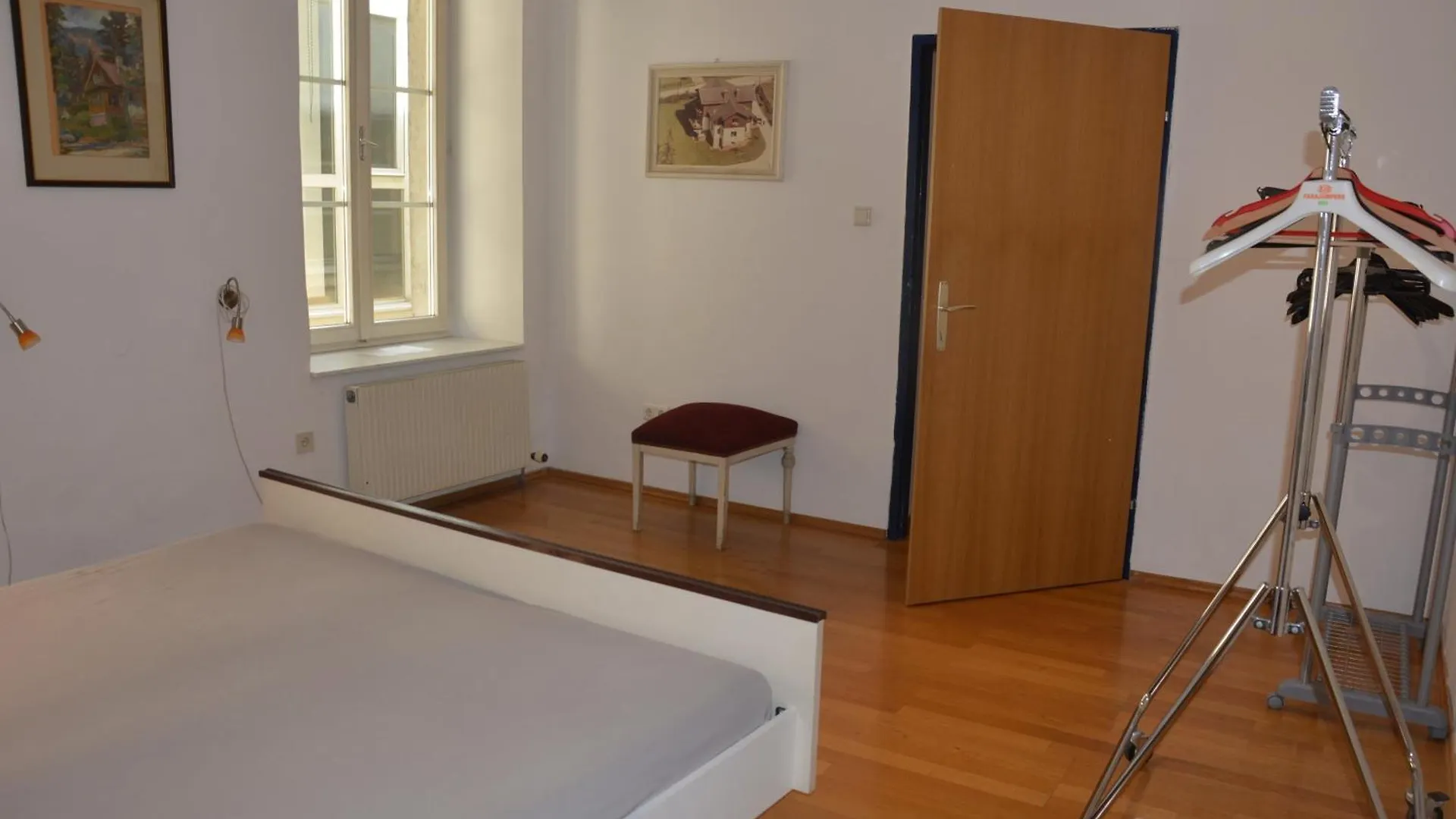Apartment Mit Einem Schlafzimmer Graz Austria